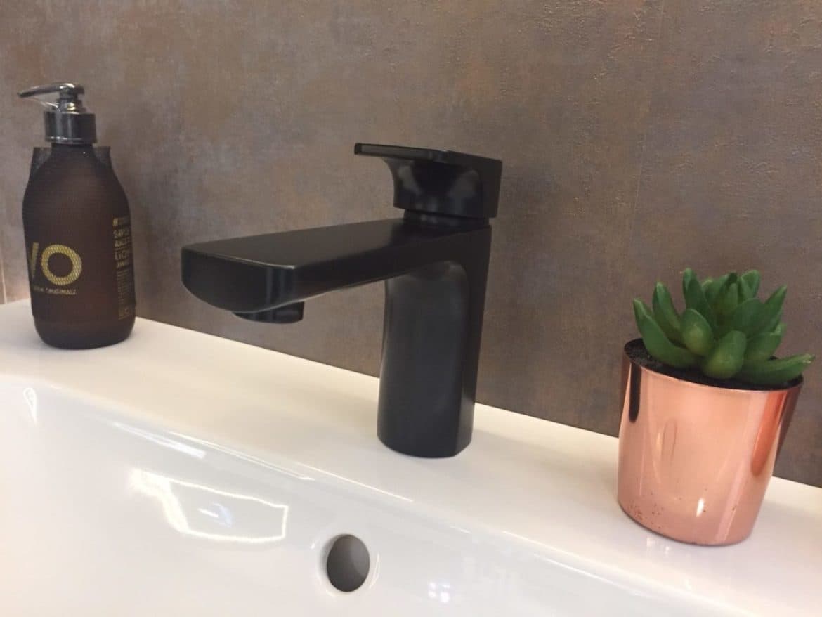 spring bathroom trends