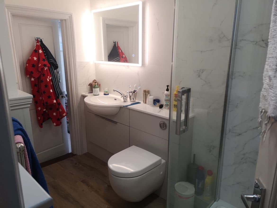 jack and jill bathroom