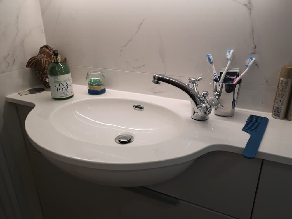 jack and jill bathroom