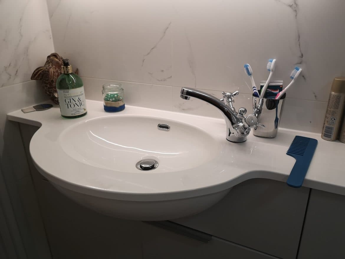 jack and jill bathroom